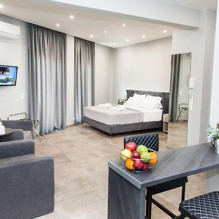 E Spacious Cornered Brand New Studio Apartment E Athena Bagian luar foto