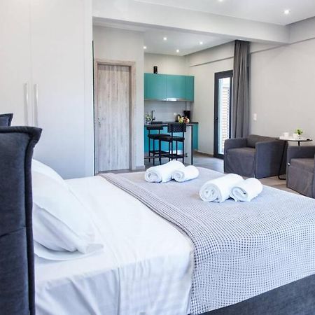 E Spacious Cornered Brand New Studio Apartment E Athena Bagian luar foto