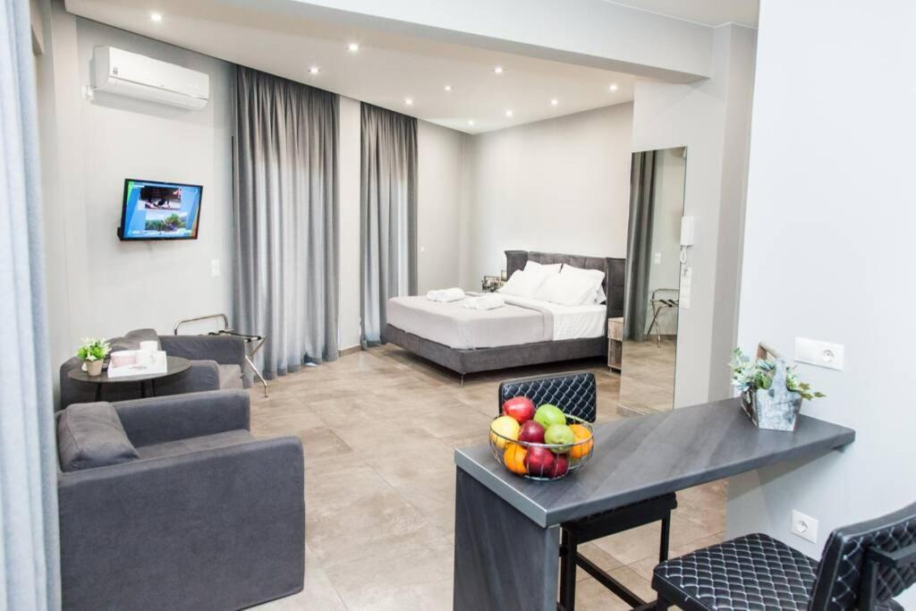 E Spacious Cornered Brand New Studio Apartment E Athena Bagian luar foto